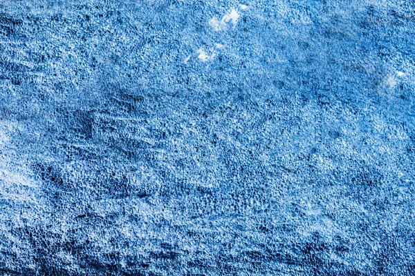 Фотография Светло Голубой Тонированной Замороженной Мелкой Поверхности Кристаллов Льда — стоковое фото
