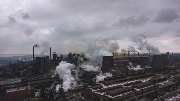 Industrie Hüttenwerk Morgendämmerung Rauch Smog Emissionen schlechte Ökologie Luftaufnahmen — Stockfoto
