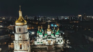 Ukrayna, Kyiv 'de Aziz Michael Katedrali' ni inşa eden kilise. Resim indir