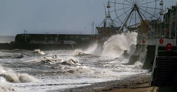 Extremely Rough Dangerous Seas High Tide Shoe Strong Winds Bridlington — ストック写真