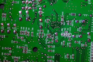 Bilgisayar kontrollü ekipmanlardan elektronik devre kartı.