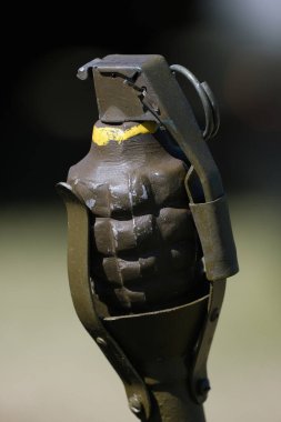 Yorkshire savaş deneyimi gösterisi. Leeds, İngiltere, Ağustos 2022. 2. Dünya Savaşı 'nda araçlar, uçaklar, silahlar ve tanklarla yeniden canlandırma gösterisi. Alman, Amerikan ve İngiliz gibi giyinen insanlar. Alaycı savaşlar ve çatışmalar.