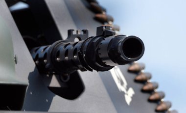 Yorkshire savaş deneyimi gösterisi. Leeds, İngiltere, Ağustos 2022. 2. Dünya Savaşı 'nda araçlar, uçaklar, silahlar ve tanklarla yeniden canlandırma gösterisi. Alman, Amerikan ve İngiliz gibi giyinen insanlar. Alaycı savaşlar ve çatışmalar.