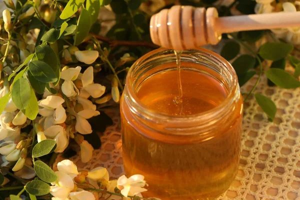 Pot Honing Met Bloemen — Stockfoto