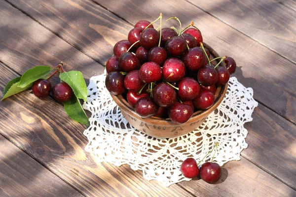 Sweet Cherries Wooden Table Garden —  Fotos de Stock