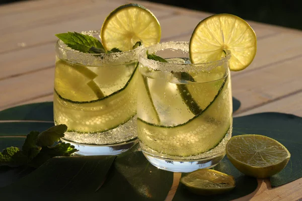 Glasses Fresh Cold Lemonade Mint Lime —  Fotos de Stock