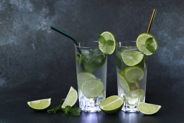 Cold Mojito Cocktail Lime Copy Space —  Fotos de Stock