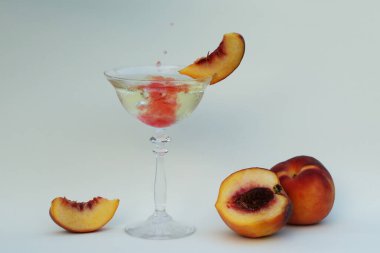 şarap ve soğuk meyve kokteyli fotokopi alanı 