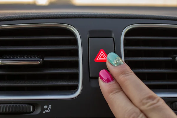 basma Acil durdurma düğmesi.