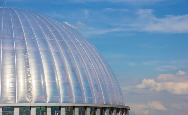 De kunststof koepel van het gebouw Stockfoto