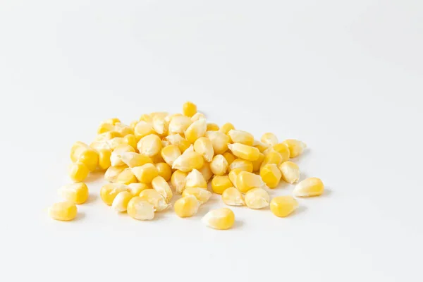 Νωπό Καλαμπόκι Που Απομονώνεται Λευκό Φόντο Συστατικό Τροφίμων Σωρός Σπόρων — Φωτογραφία Αρχείου