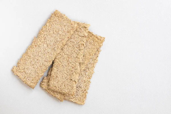 Hellbraune Mehrkorn Roggen Knäckebrot Isoliert Auf Weißem Hintergrund Brotcracker Snacks — Stockfoto