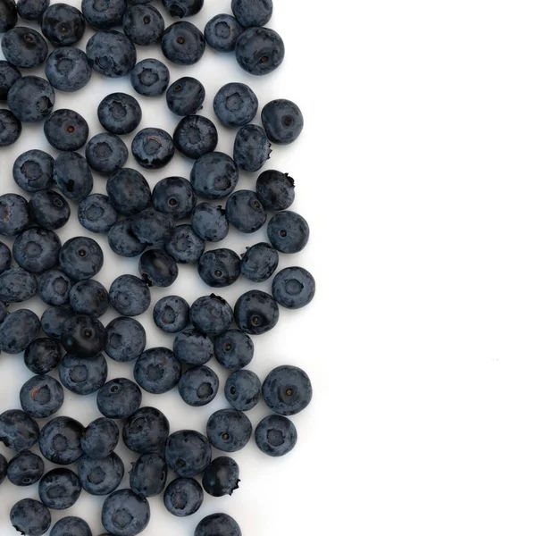 Pile Freshly Blueberries Isolated White Background Heap Juicy Raw Ripe — Stockfoto