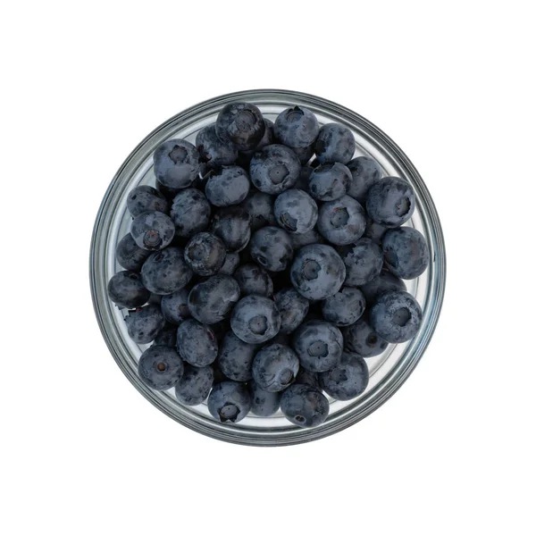 玻璃碗中的新鲜蓝莓 白色背景隔离 — 图库照片