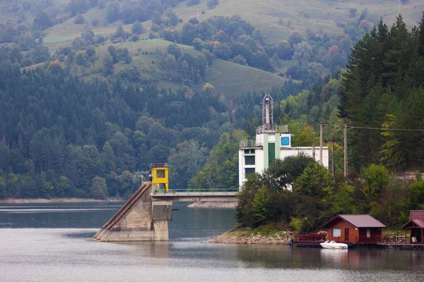 Gebäude Seeufer — Stockfoto