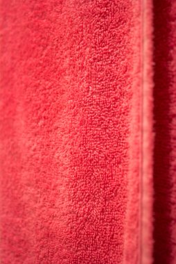 Kırmızı havlu