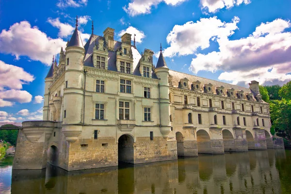 Loire Bölgesindeki Cenoncheau Kalesi