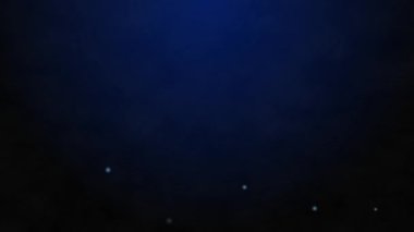 Beyaz duman mavi ışıkta ve parçacık koyu arkaplanda. Sinematik duman görüntüleri.