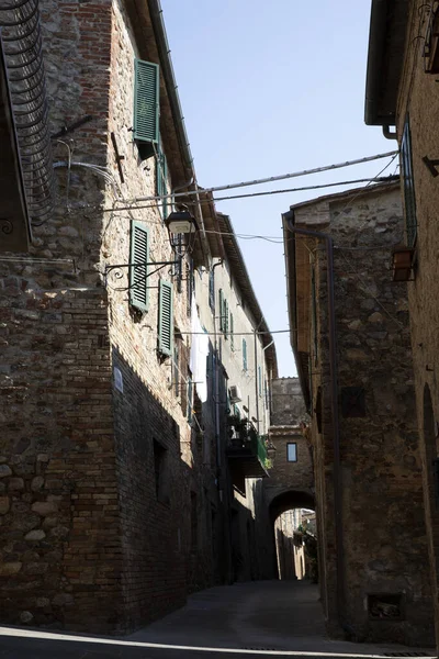 Monticiano Italien Augusti 2021 Monticiano Hus Och Utsikt Över Byn — Stockfoto