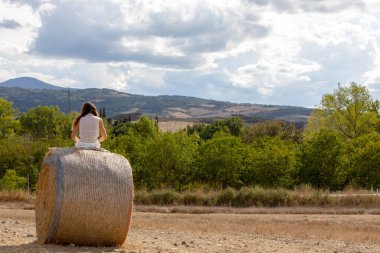 Val d 'Orcia (SI), İtalya - 05 Ağustos 2021: Orcia, Tuscany, İtalya