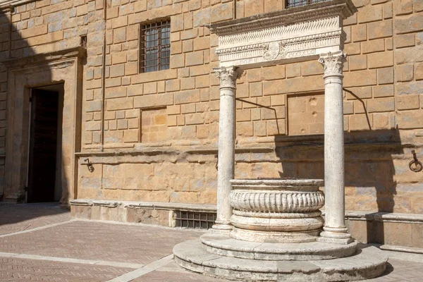 Pienza Italië Augustus 2021 Waterput Pienza Toscane Italië — Stockfoto