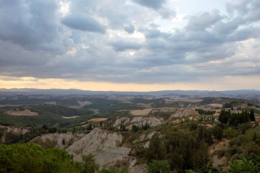 Chiusure, Ascanio (SI), İtalya - 15 Ağustos 2021: Chiusure Village, Asciano, Tuscany, İtalya