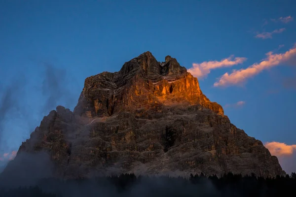 Puesta Sol Las Montañas Dolomitas Alpes Norte Italia Europa —  Fotos de Stock