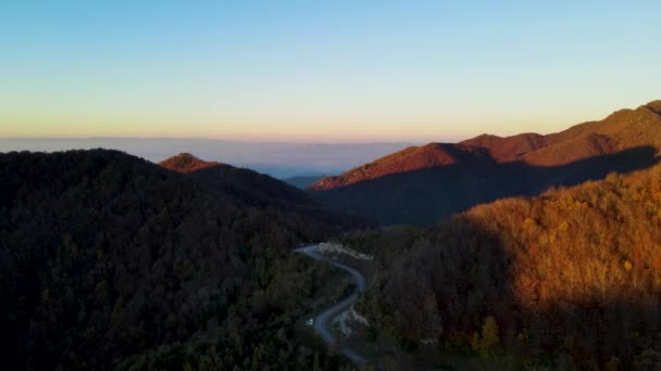 Scena Lotnicza Dronem Jesiennego Krajobrazu Puigsacalm Peak Garrotxa Girona Hiszpania — Wideo stockowe