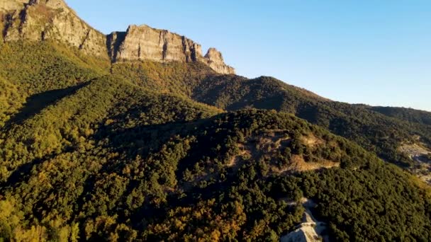 Puigsacalm Tepesi Garrotxa Girona Spanya Daki Sonbahar Manzarasının Insansız Hava — Stok video