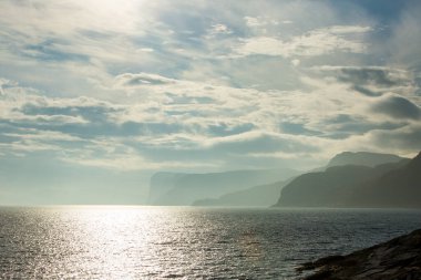 Nordkapp, Norveç 'te sonbahar günbatımı ve manzara