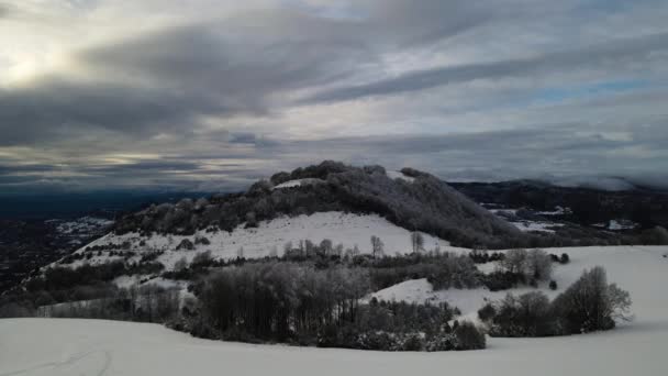 Aerial Scene Drone Snowfall Puigsacalm Peak Garrotxa Girona Spanyolország — Stock videók