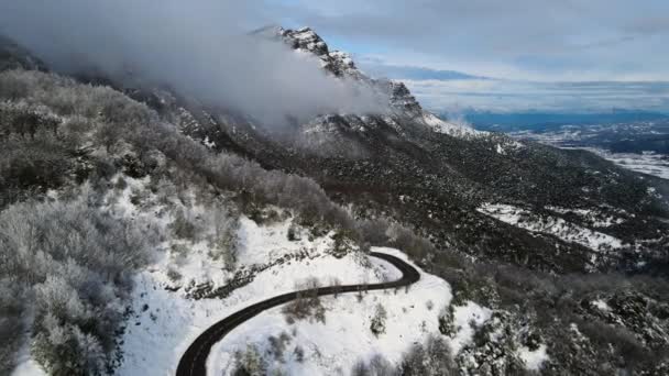 西班牙吉罗纳La Garrotxa Bracons的空中降雪场景 — 图库视频影像