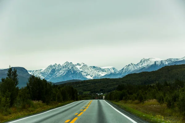 Tromso Norveç Yakınlarında Sonbahar Manzarası Yol — Stok fotoğraf