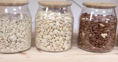 self servis organik gıdalar. Çevre dostu sıfır atık dükkanı. Küçük yerel işletme 4K UHD