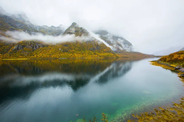 Jesienny Krajobraz Plaża Wyspach Lofoten Norwegia — Zdjęcie stockowe