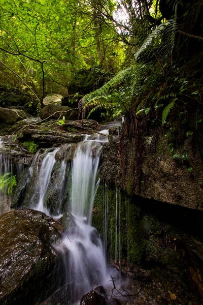 Cachoeira Primavera Garrotxa Girona Espanha — Fotografia de Stock