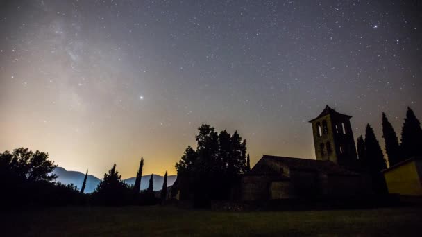 Tempo Limite Láctea Igreja Sant Marti Capsec Garrotxa Espanha — Vídeo de Stock