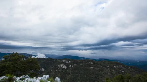 Tramonto Nuvole Drammatiche Garrotxa Spagna — Video Stock