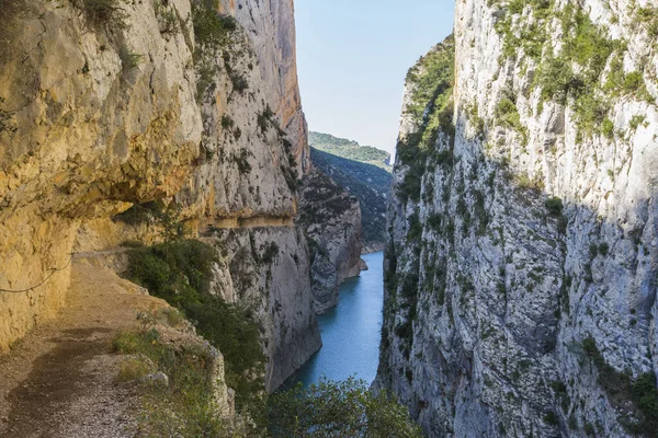 Congost De Montrebei 'de yaz manzarası, Montsec, İspanya.