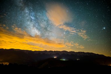 Serra Del Cadi Dağı 'ndaki Samanyolu, La Cerdanya, İspanya.