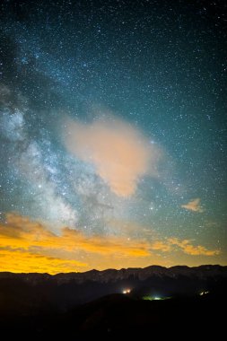 Serra Del Cadi Dağı 'ndaki Samanyolu, La Cerdanya, İspanya.