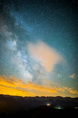 Serra Del Cadi Dağı 'ndaki Samanyolu, La Cerdanya, İspanya.