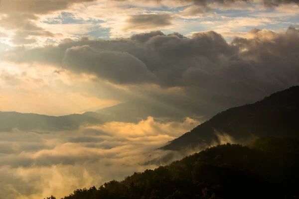 Outono Nascer Sol Puigsacalm Pico Garrotxa Norte Espanha — Fotografia de Stock