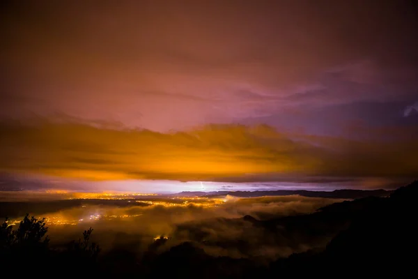 Молния Беллмунте Осона Барселона Испания — стоковое фото