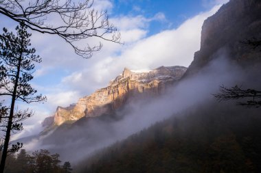 Sonbahar Ordesa ve Monte Perdido Ulusal Parkı, İspanya