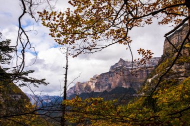 Sonbahar Ordesa ve Monte Perdido Ulusal Parkı, İspanya