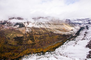 Sonbahar Ordesa ve Monte Perdido Ulusal Parkı, İspanya