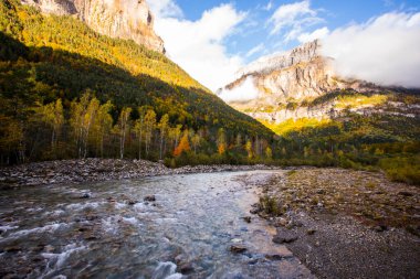 Sonbahar Ordesa ve Monte Perdido Ulusal Parkı, İspanya