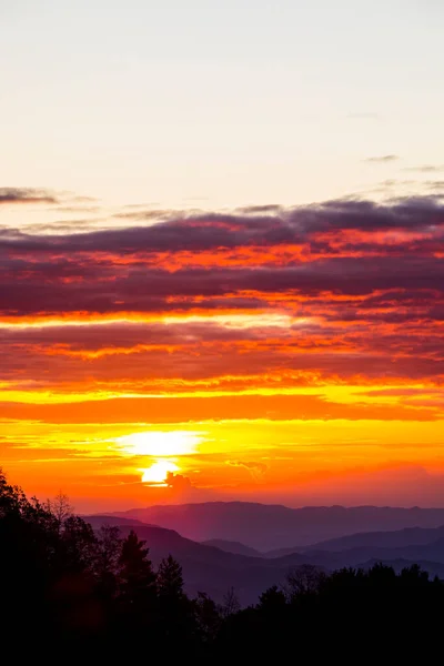 Осенний Восход Солнца Пике Пигсакалм Гарротча Северная Испания — стоковое фото