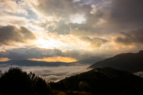 Sonnenaufgang Herbst Auf Dem Gipfel Der Puigsacalm Garrotxa Nordspanien — Stockfoto